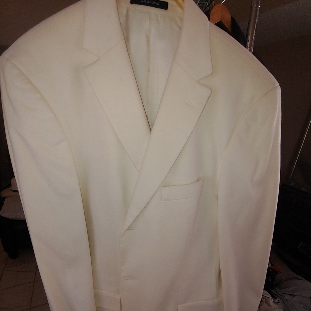 HUGO BOSS Cashmere coat. The finest Italian Cashmere fabricavailable, Loro Piana